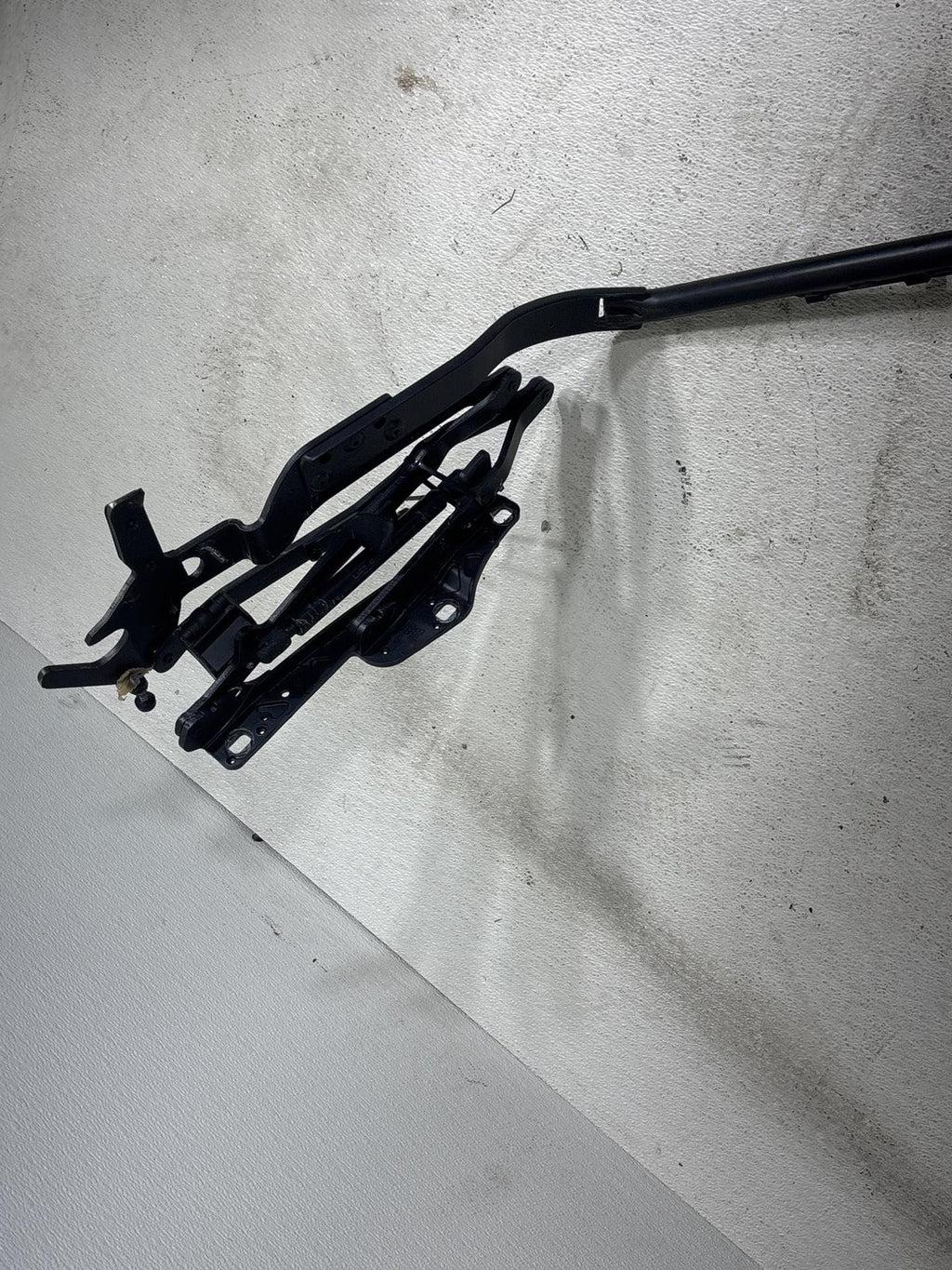 03-12 Mercedes R230 SL600/500 SL55/65 Rear Convertible Trunk Lid Deck Hinge OEM