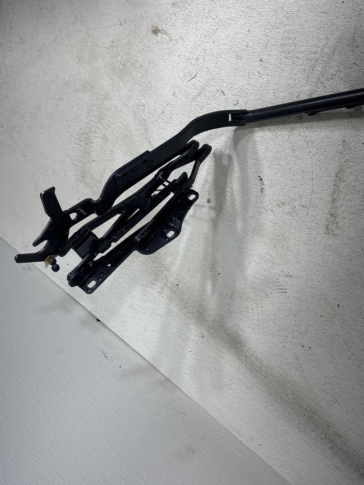 03-12 Mercedes R230 SL600/500 SL55/65 Rear Convertible Trunk Lid Deck Hinge OEM