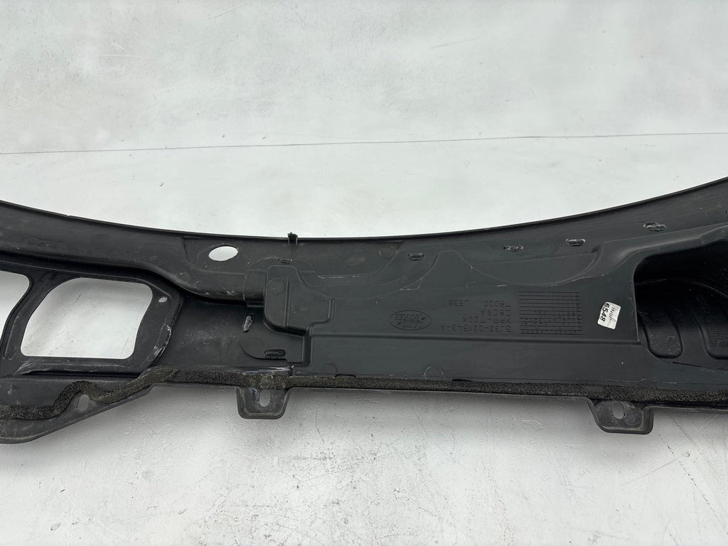 12-18 Lr Range Rover Evoque L538 Under Windshield Cowl Panel Trim Cover Oem