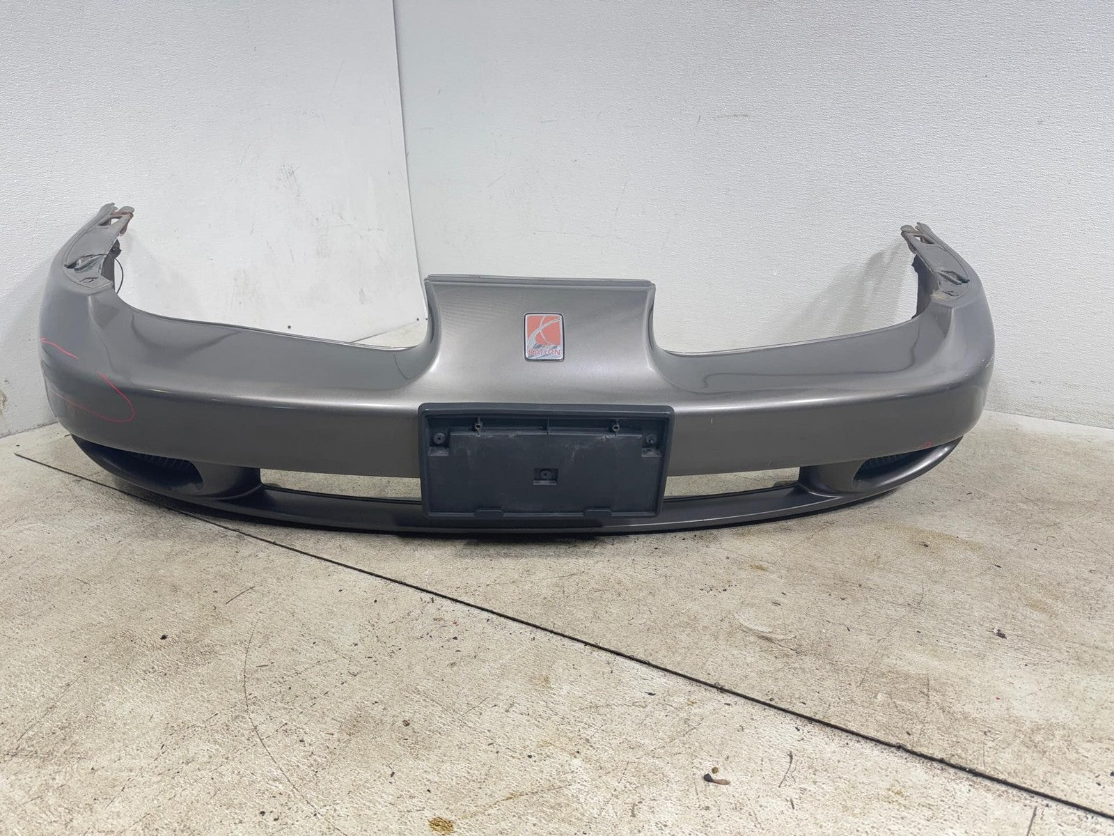 00-02 Saturn SW2 1.9L Front Bumper Cover OEM..