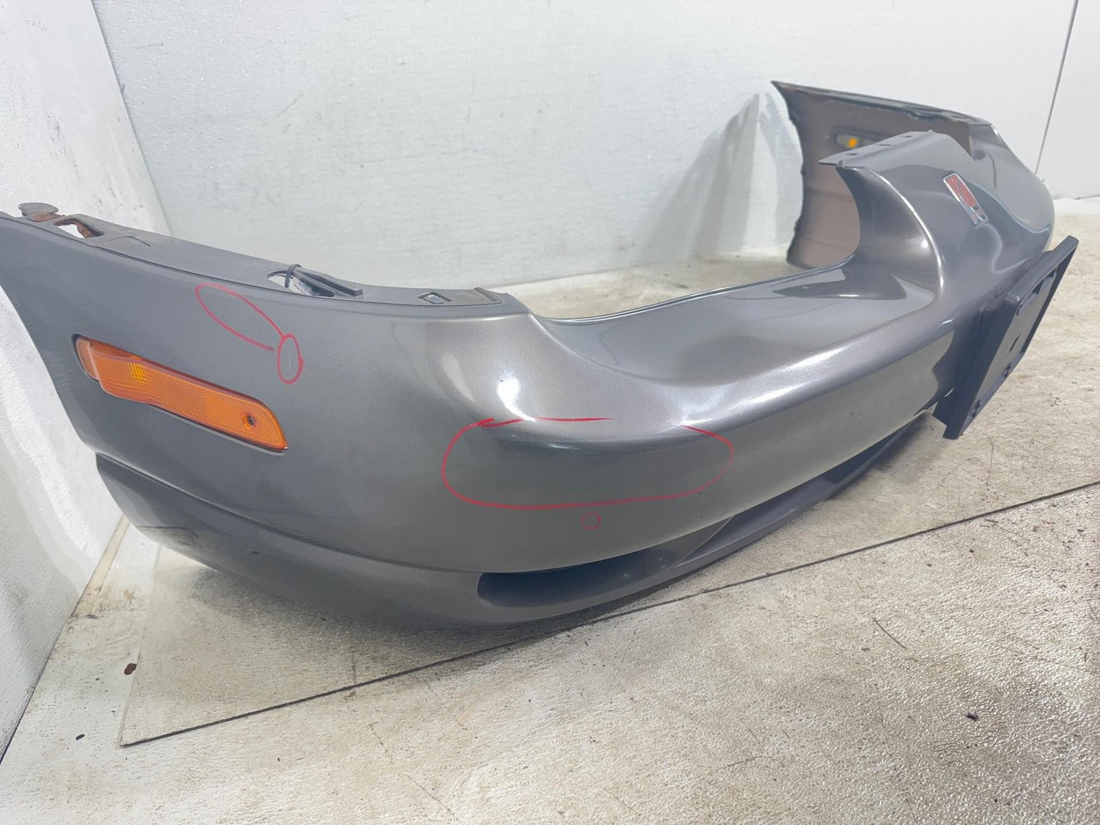 00-02 Saturn SW2 1.9L Front Bumper Cover OEM..