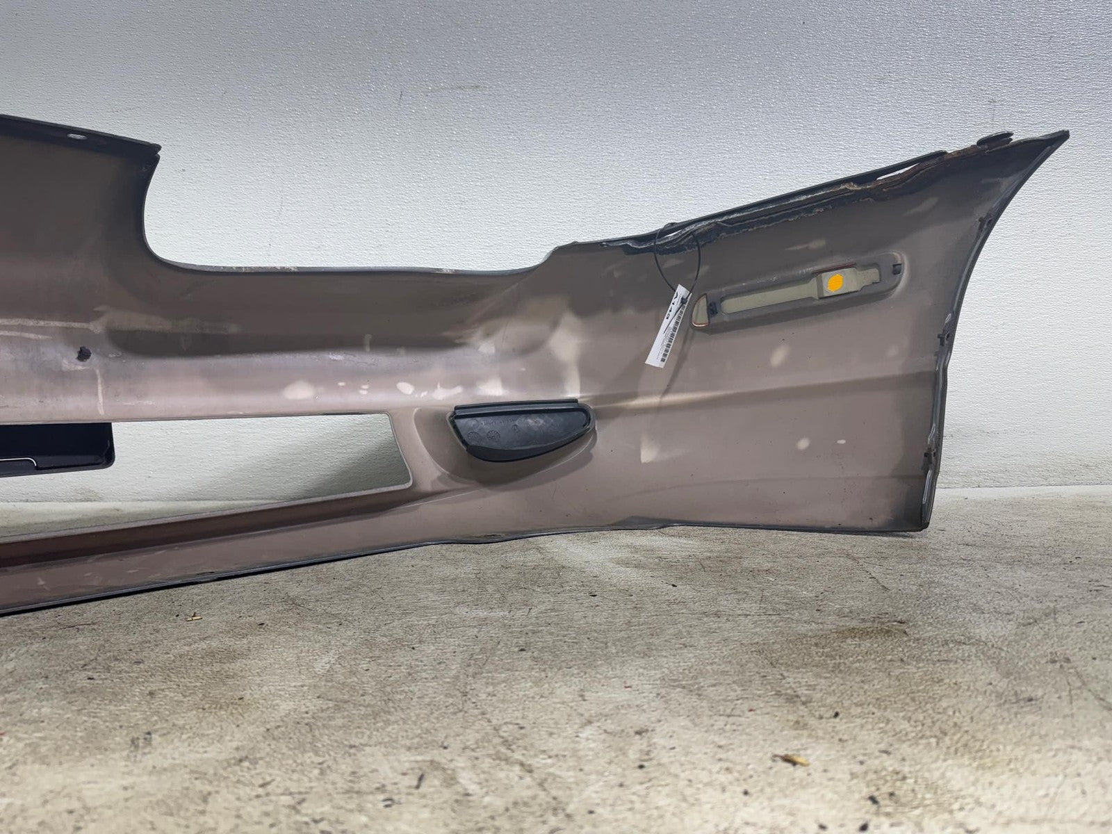 00-02 Saturn SW2 1.9L Front Bumper Cover OEM..
