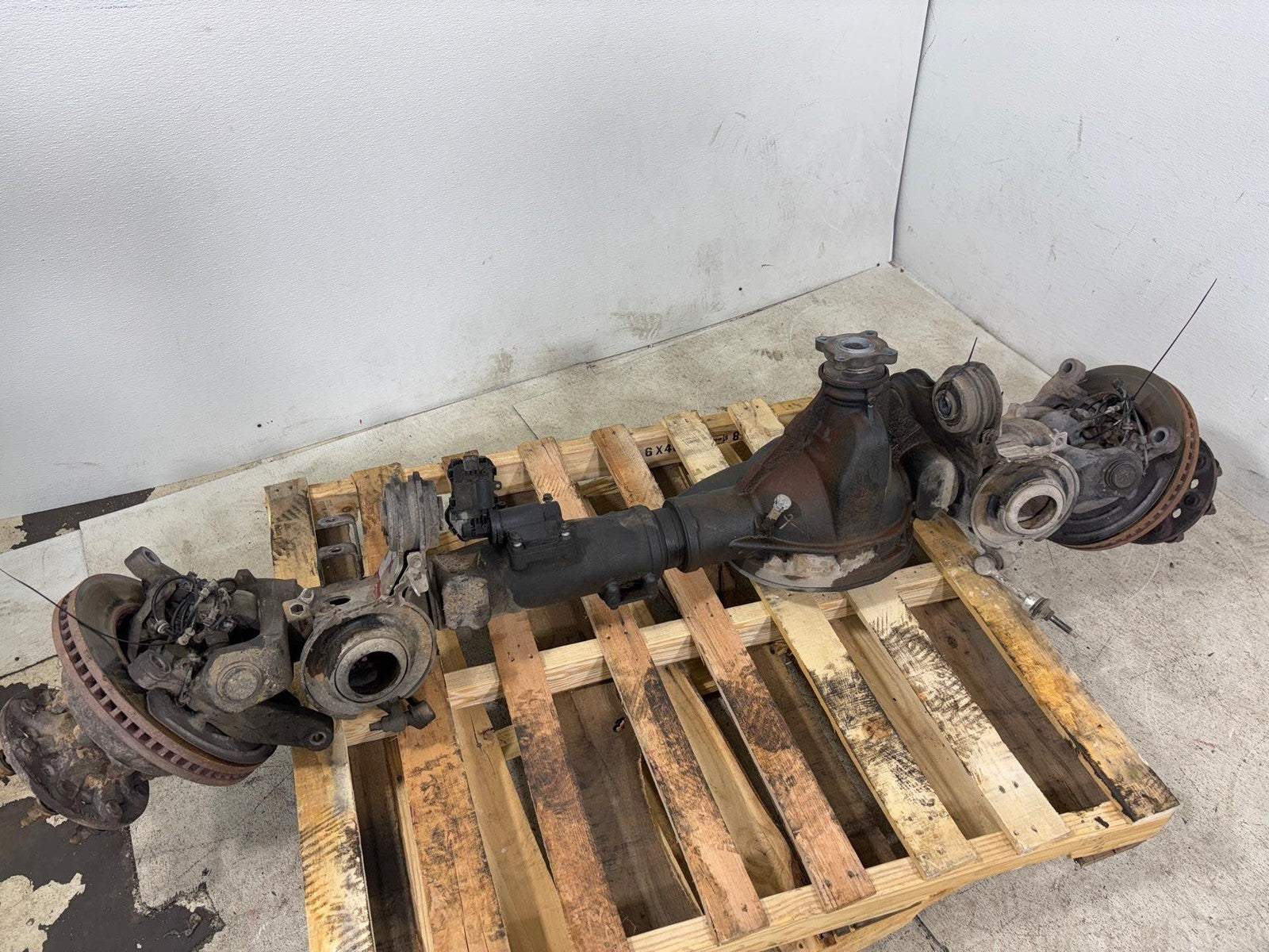 19-21 Dodge Ram Pickup 3500 Series Front Axle Differential 3.73 Ratio Oem