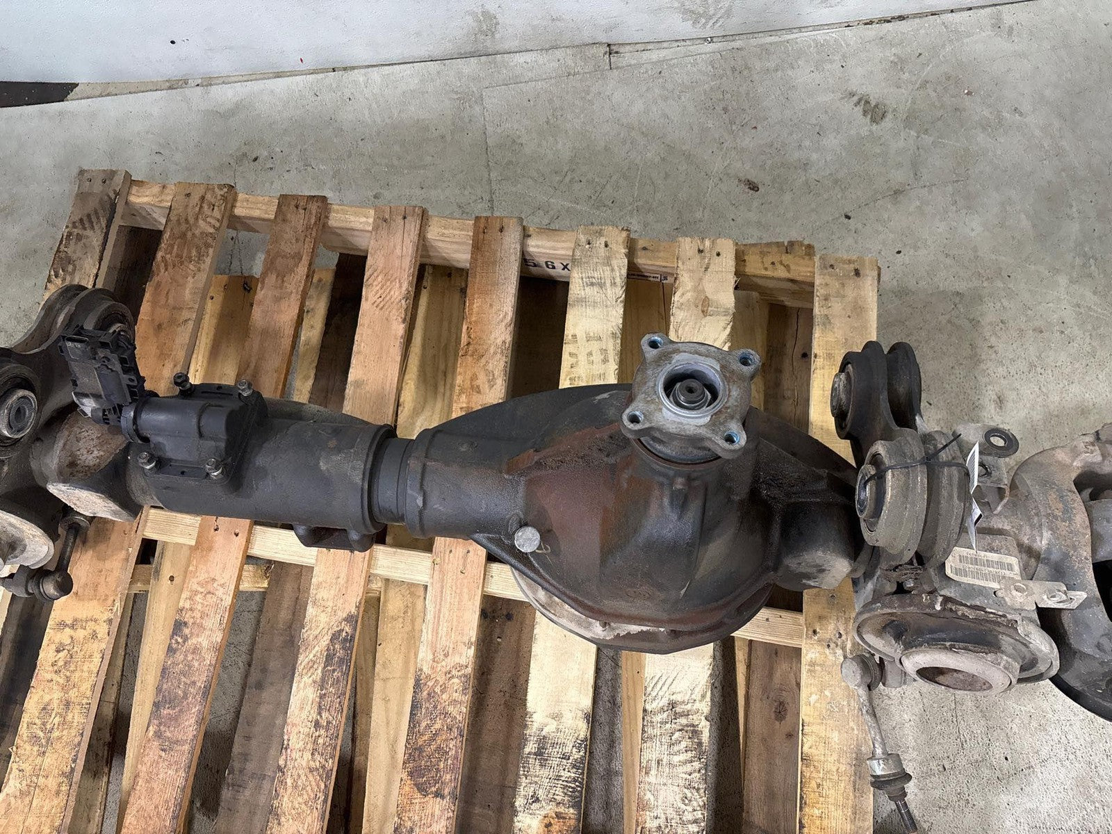 19-21 Dodge Ram Pickup 3500 Series Front Axle Differential 3.73 Ratio Oem