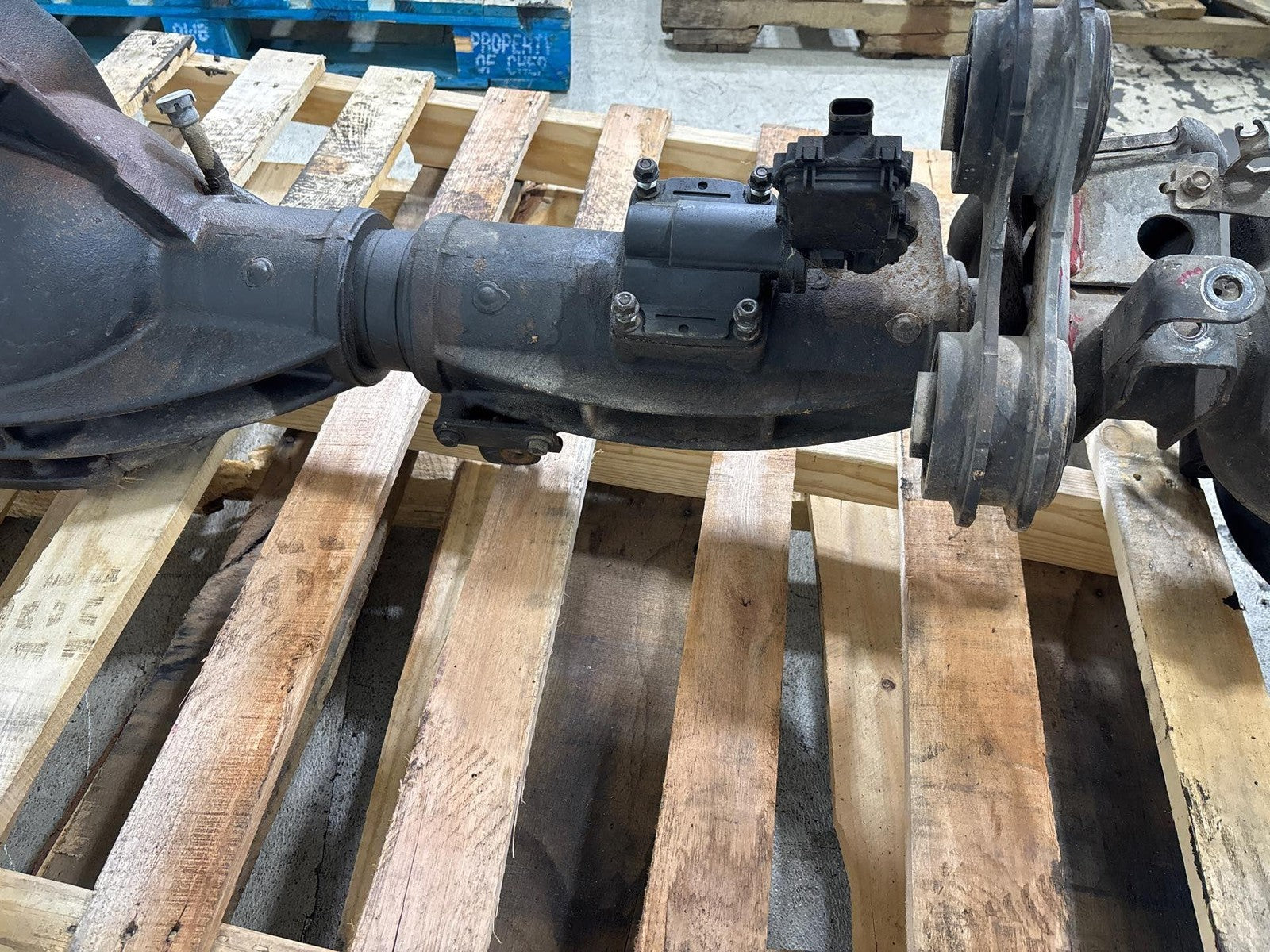 19-21 Dodge Ram Pickup 3500 Series Front Axle Differential 3.73 Ratio Oem