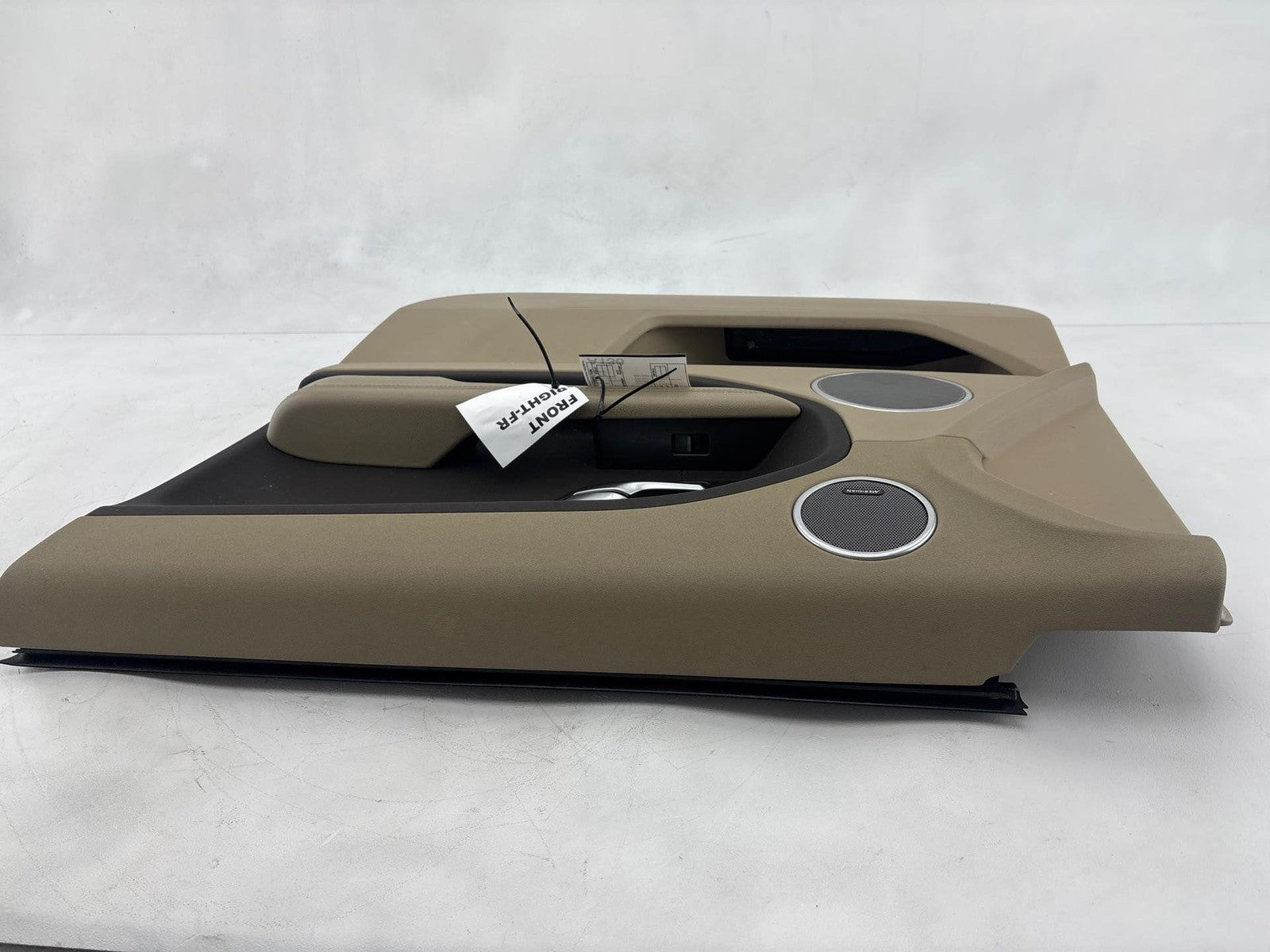 12-19 Range Rover Evoque Front Door Cover Panel Right Passenger Side Oem