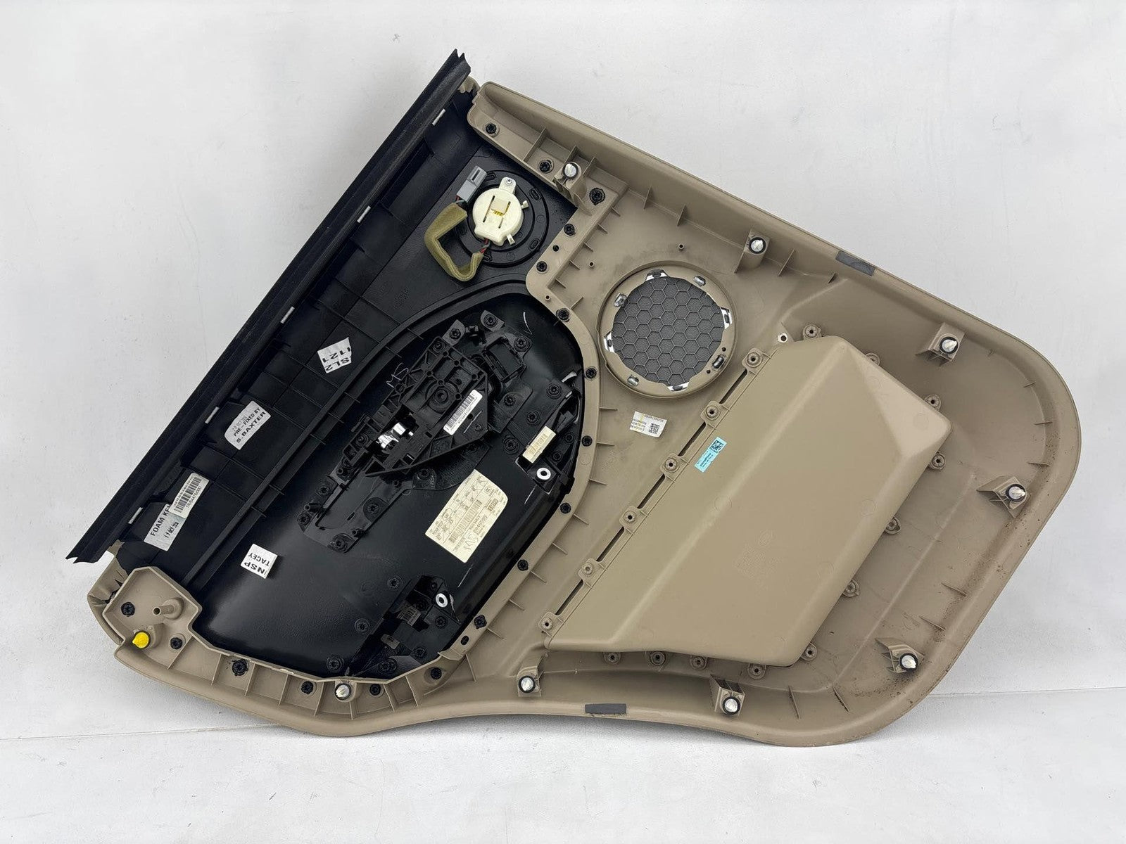 12-19 Land Rover Range Rover Evoque Right Rear Door Cover Panel