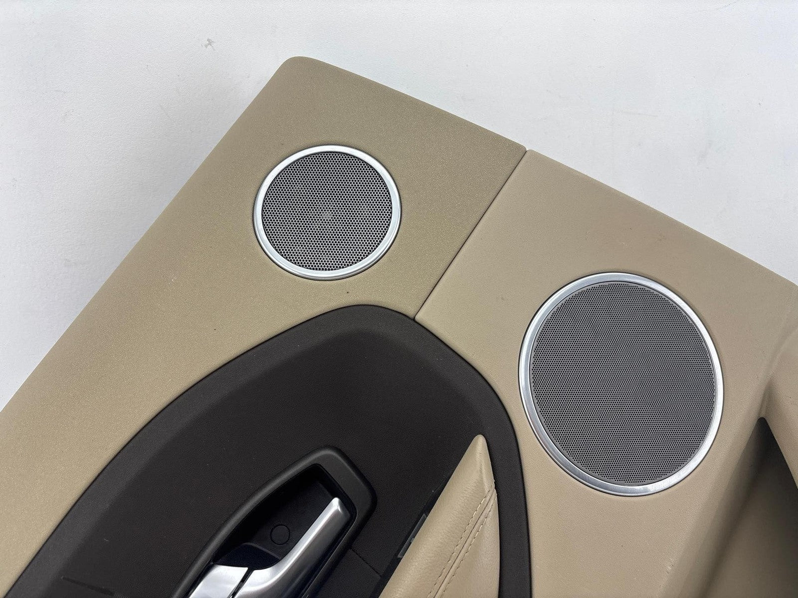 12-19 Range Rover Evoque Drivers Left Rear Door Cover Panel Oem