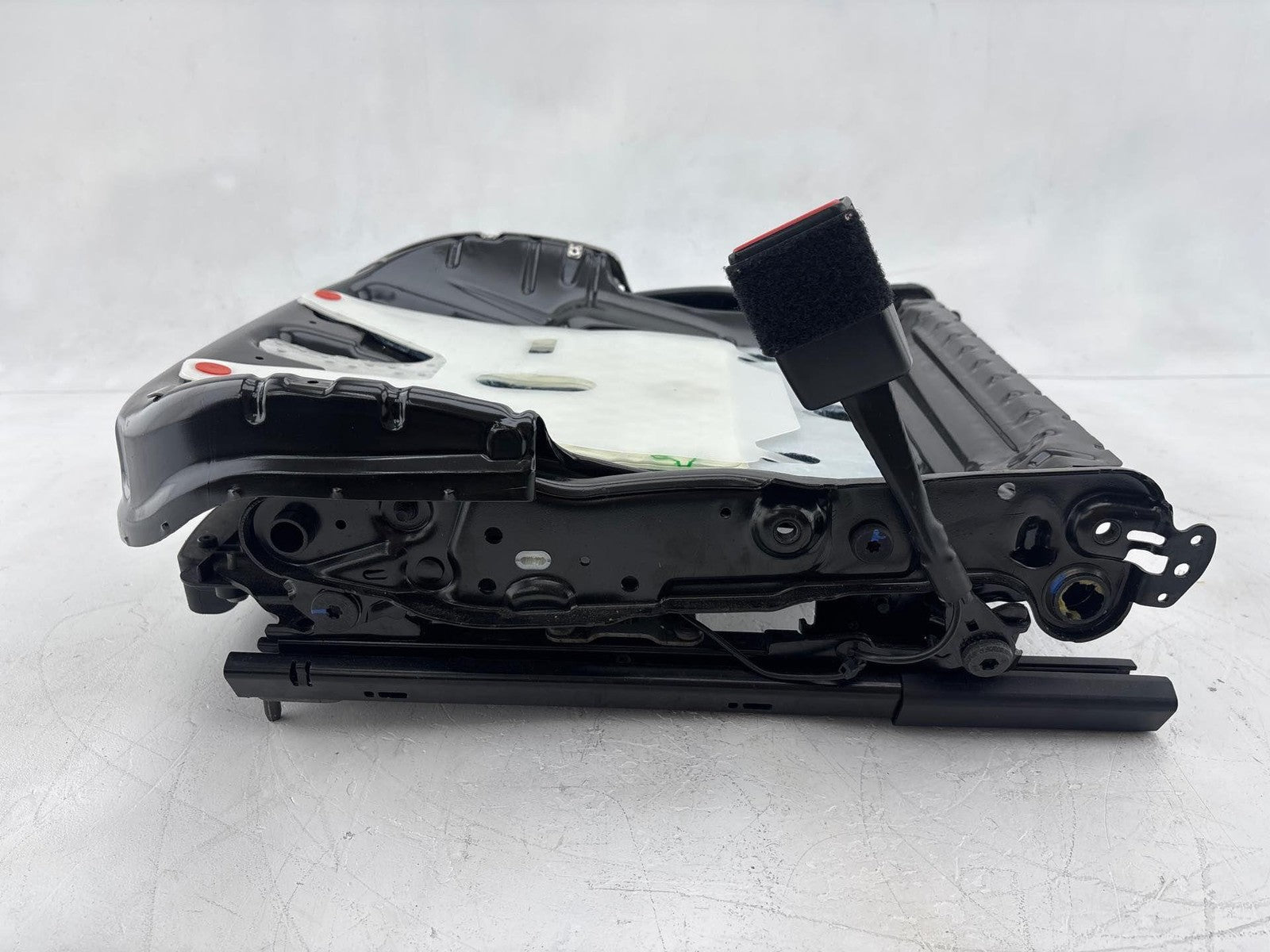 12-15 Range Rover Evoque L538 4Dr Front Right Seat Slide Track Frame Rail Oem