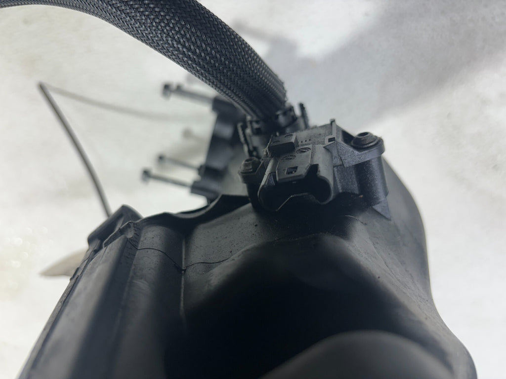 11-16 Bmw F07 550I Gt X5 X6 4.4 V8 N63 Engine Intake Manifold Right Oem