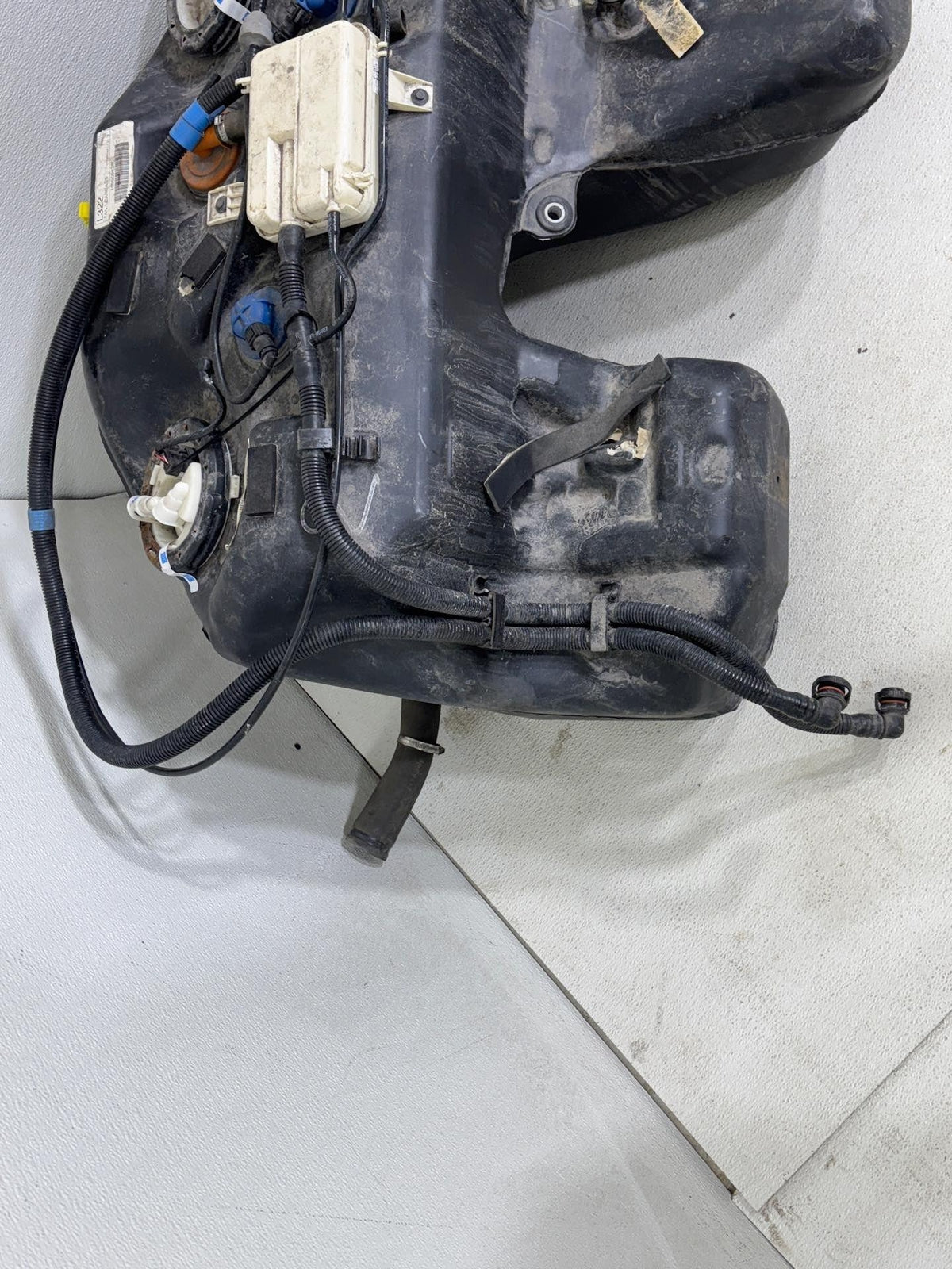 08-12 Land Rover Range Rover L322 Hse Fuel Gas Tank Reservoir Assembly Oem