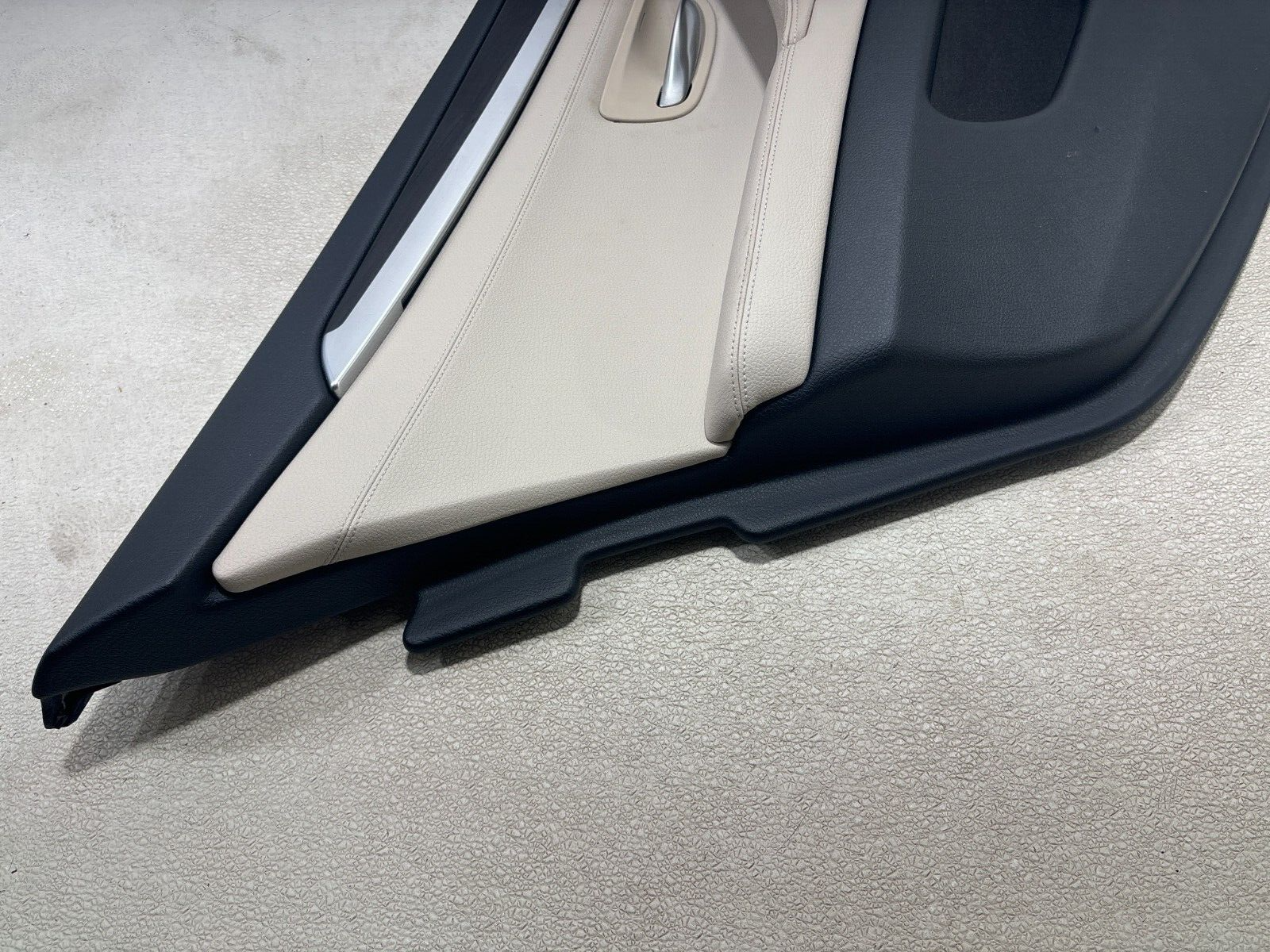 11-16 Bmw 5 Series 528I 550I Rear Left Driver Side Interior Door Trim Panel Oem