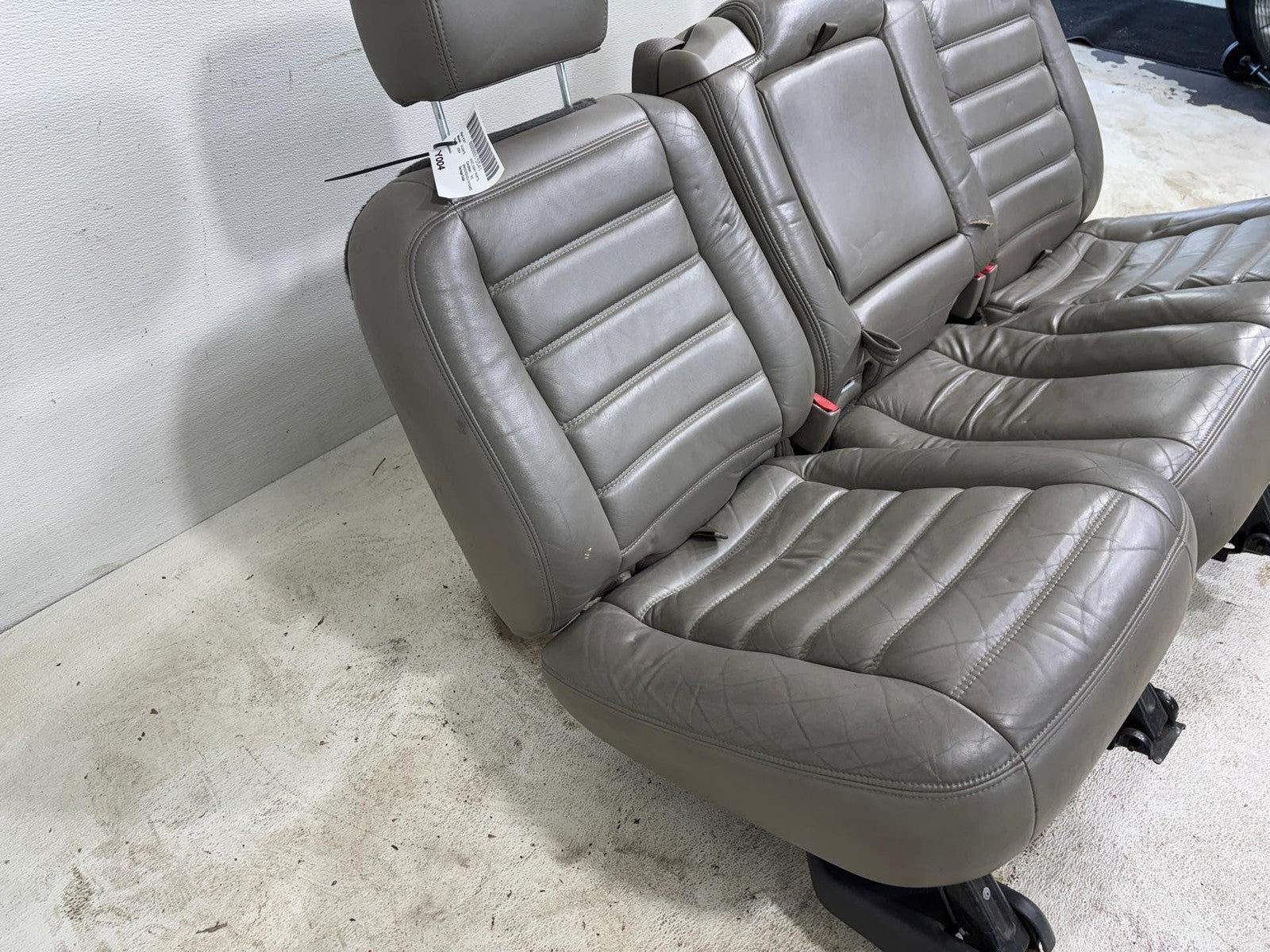 05-07 Hummer H2 Sut Rear 2Nd Row Seat Ebony Leather