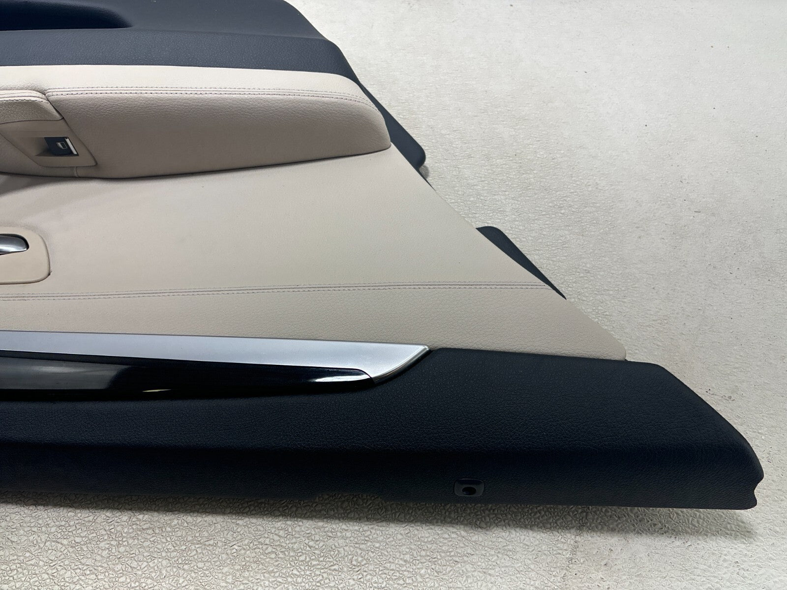 11-16 Bmw 5 Series 528I 550I Rear Left Driver Side Interior Door Trim Panel Oem