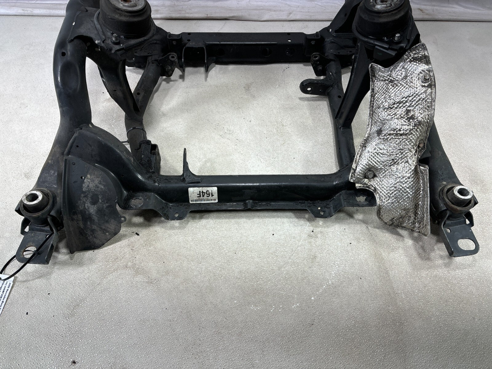 1992 - 1997 Toyota Land Cruiser Fj80 Front Suspension Sub Frame Crossmember Oem