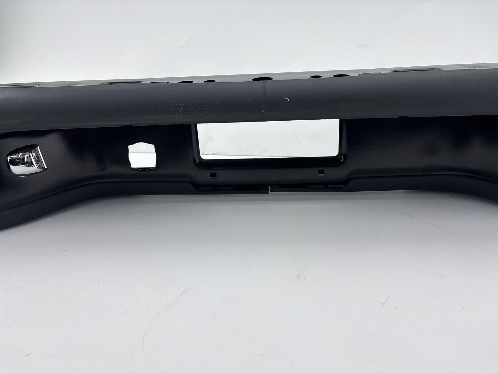 1999-2007 Chevrolet Silverado 1500 Rear Step Bumper Assembly Black