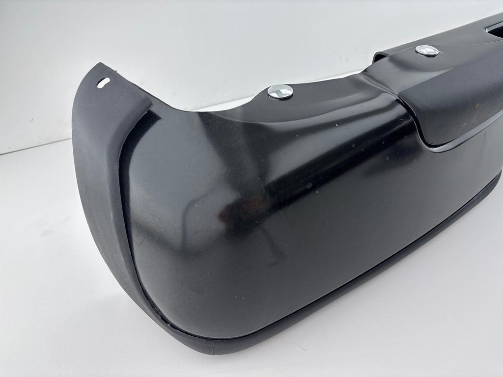 1999-2007 Chevrolet Silverado 1500 Rear Step Bumper Assembly Black