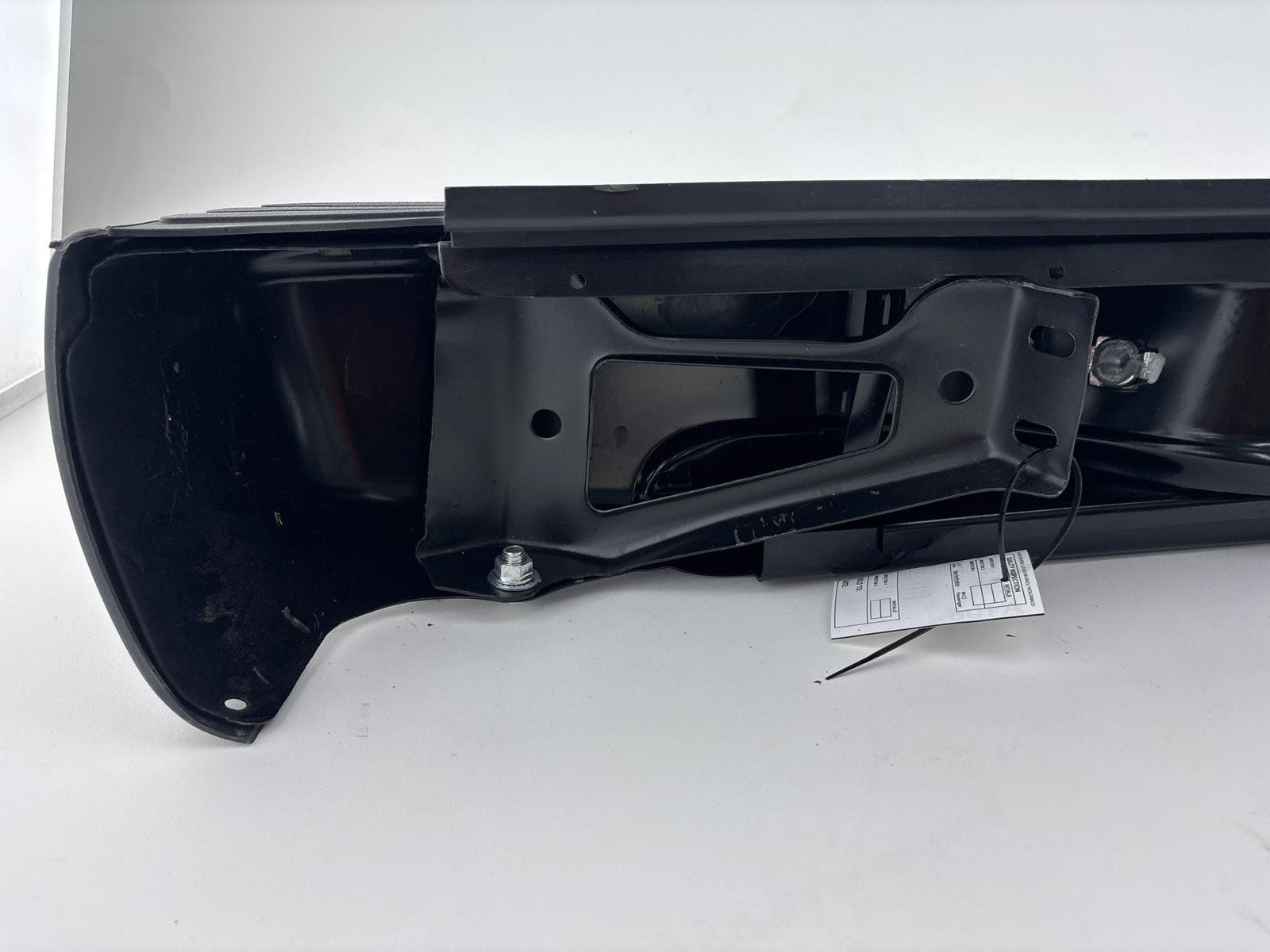 1999-2007 Chevrolet Silverado 1500 Rear Step Bumper Assembly Black