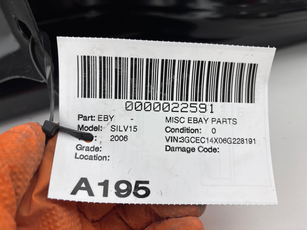 1999-2007 Chevrolet Silverado 1500 Rear Step Bumper Assembly Black