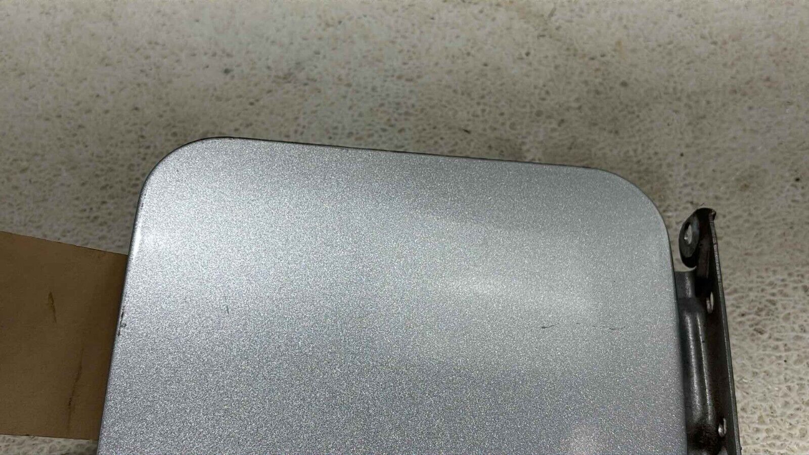 2000-2005 Cadillac Deville Gas Fuel Tank Filler Door Lid Cover W/ Cap Oem