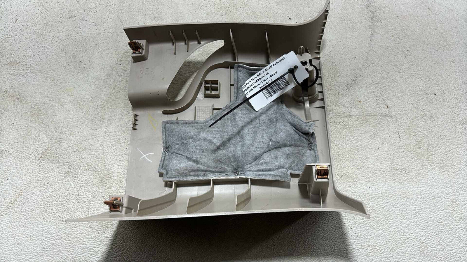 09-11 Ford Flex Front Driver Upper C-Pillar Trim Molding 8A83-7431333-Agw Oem