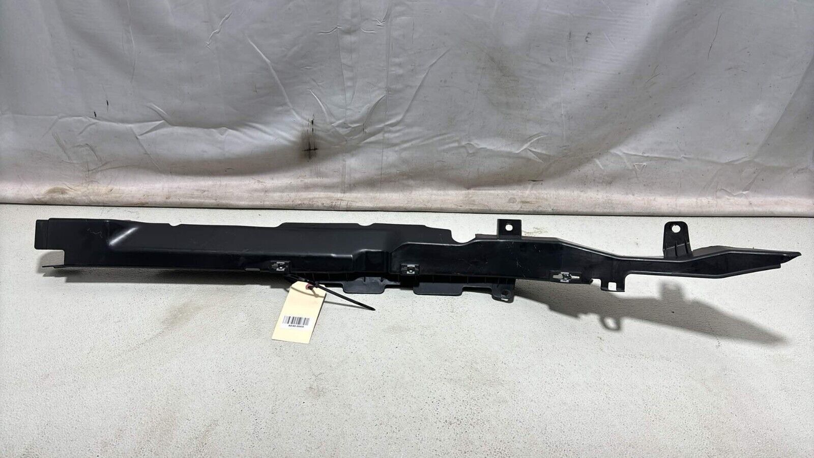 07-12 Mercedes Gl450 X164 Rear Left Door Cable Duct Opening Trim A1648200969