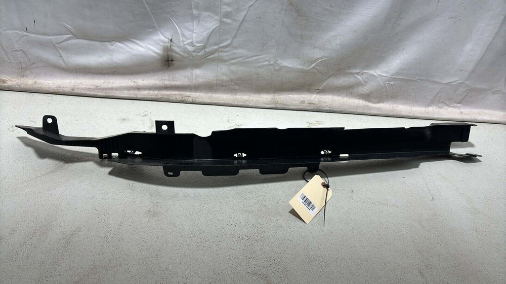 07-12 Mercedes Gl450 X164 Rear Left Door Cable Duct Opening Trim A1648200969