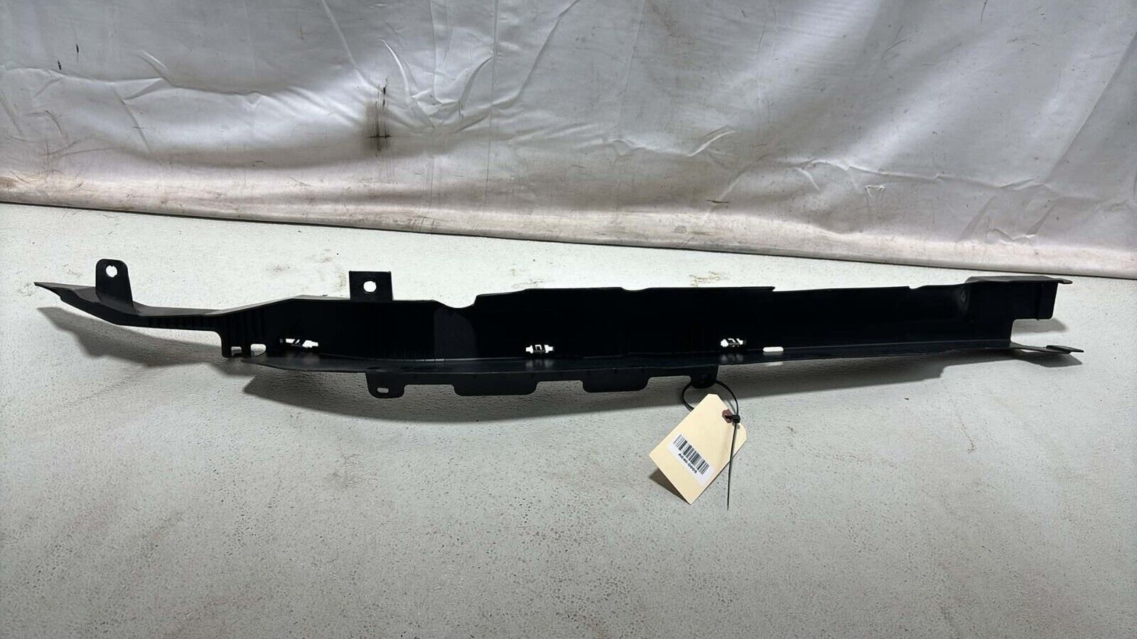 07-12 Mercedes Gl450 X164 Rear Left Door Cable Duct Opening Trim A1648200969