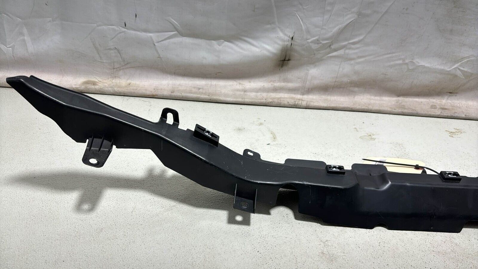 07-12 Mercedes Gl450 X164 Rear Left Door Cable Duct Opening Trim A1648200969