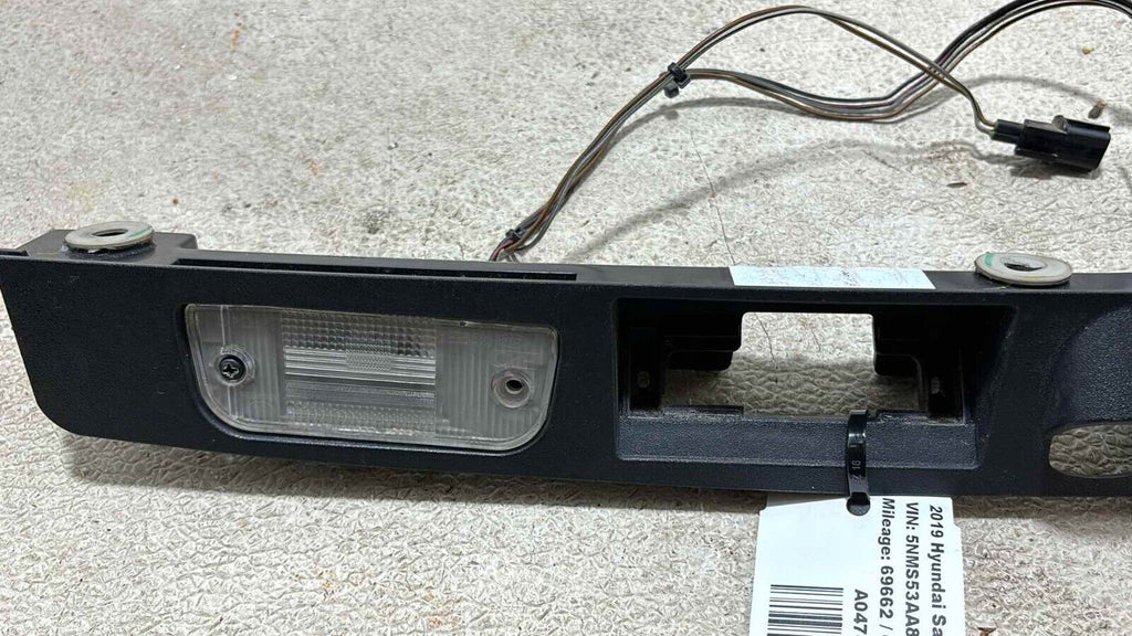 19-20 Hyundai Santa Fe Rear Bumper License Plate Light Lamp W/ Camera Option OEM