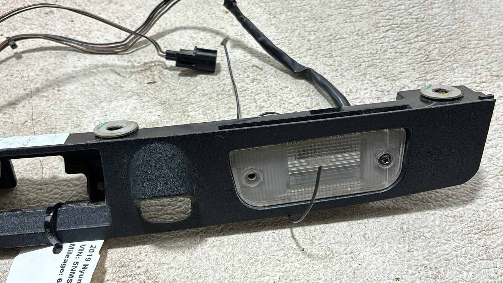 19-20 Hyundai Santa Fe Rear Bumper License Plate Light Lamp W/ Camera Option OEM