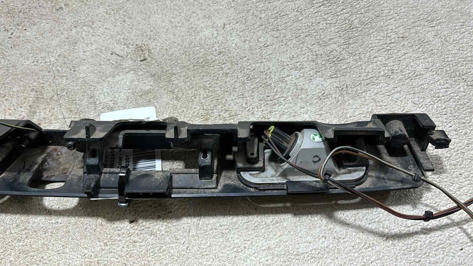19-20 Hyundai Santa Fe Rear Bumper License Plate Light Lamp W/ Camera Option OEM