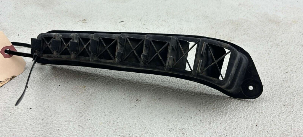 1991-1997 Toyota Land Cruiser Right Duct Assy Quarter Vent 62933-60010 Oem