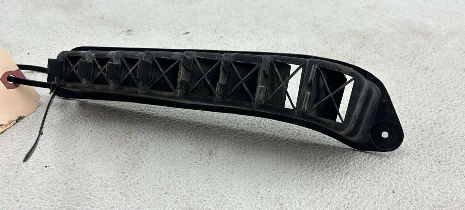 1991-1997 Toyota Land Cruiser Right Duct Assy Quarter Vent 62933-60010 Oem