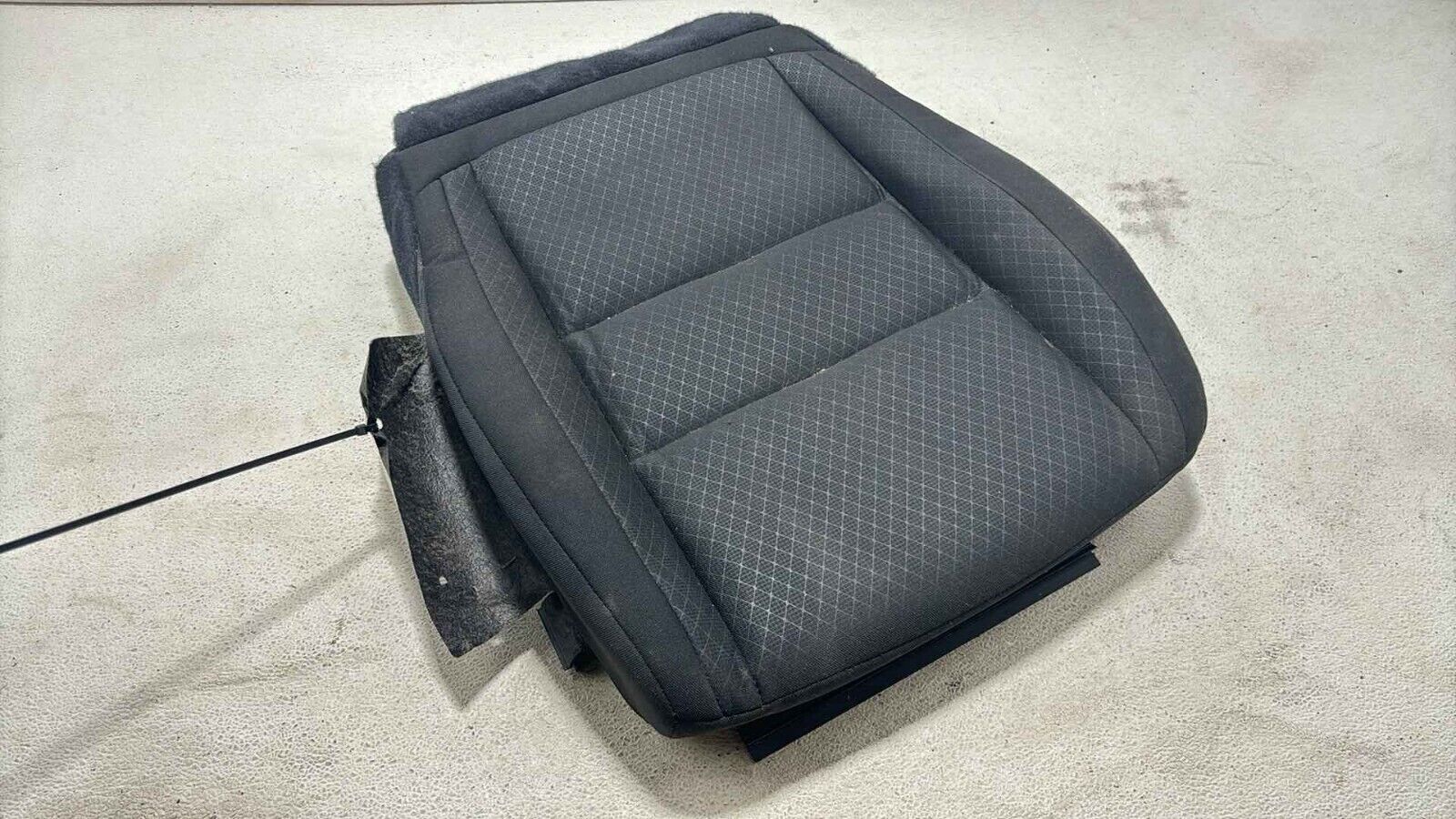 2001 -2021 Jeep Grand Cherokee Front Left Lower Seat Cushion Genuine Oem Black
