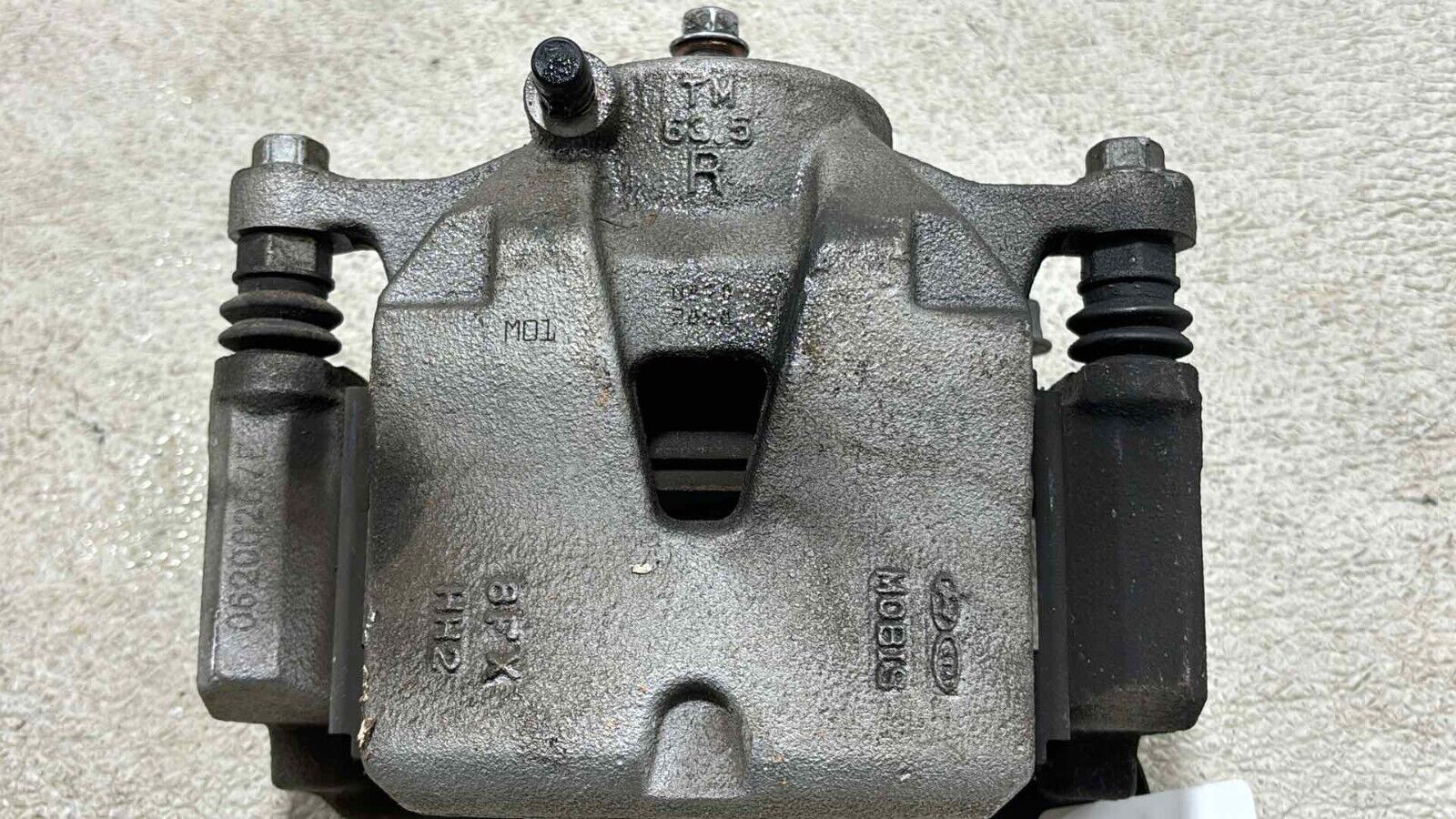 19-20 Hyundai Santa Fe Front Right Passenger Side Brake Caliper  W/O Brake Pads