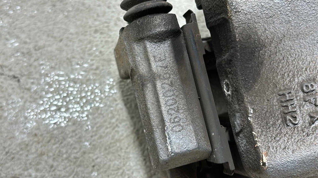 19-20 Hyundai Santa Fe Front Right Passenger Side Brake Caliper  W/O Brake Pads