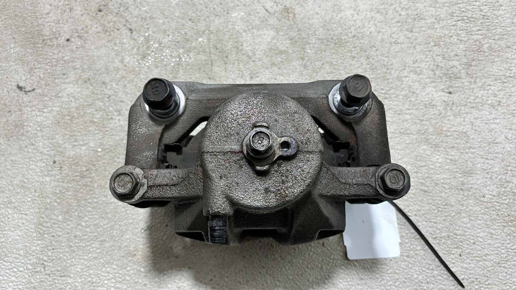 19-20 Hyundai Santa Fe Front Right Passenger Side Brake Caliper  W/O Brake Pads