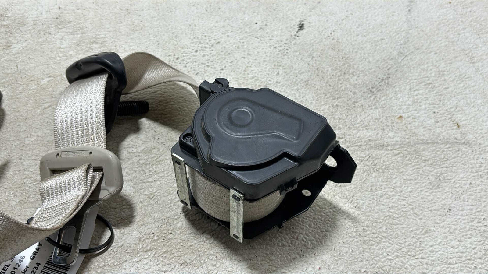 09-11 Ford Flex Rear Left Side 3Rd Row Seat Belt Retractor 8A8Z-74611B69-Ba Oem