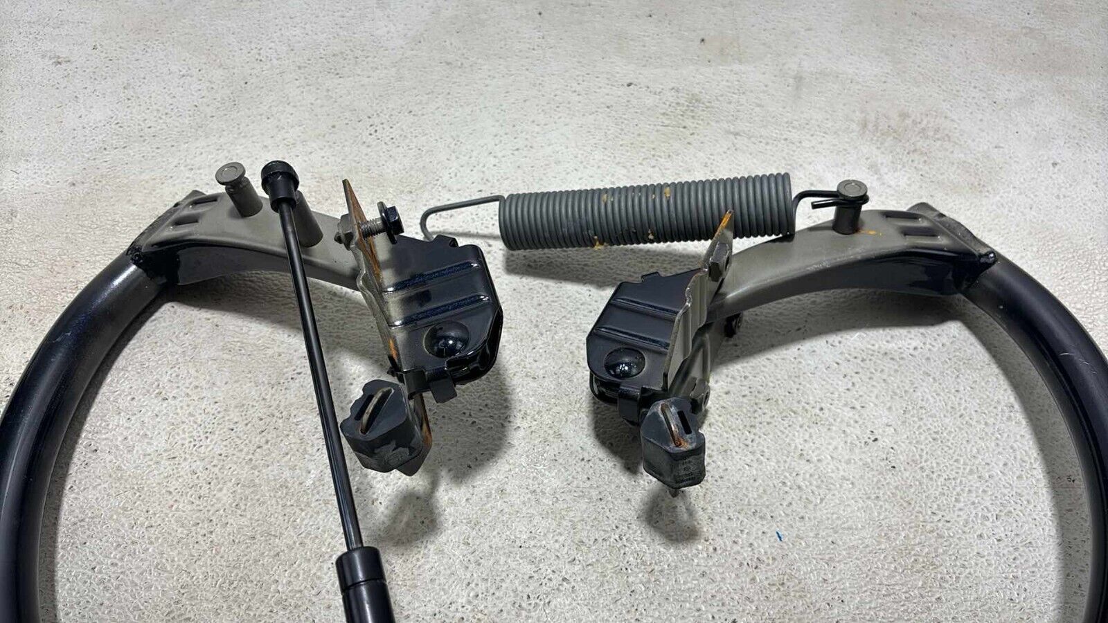 09-17 Volkswagen Cc Rear Left & Right Trunk Lid Tailgate Hinge Hinges Pair Oem