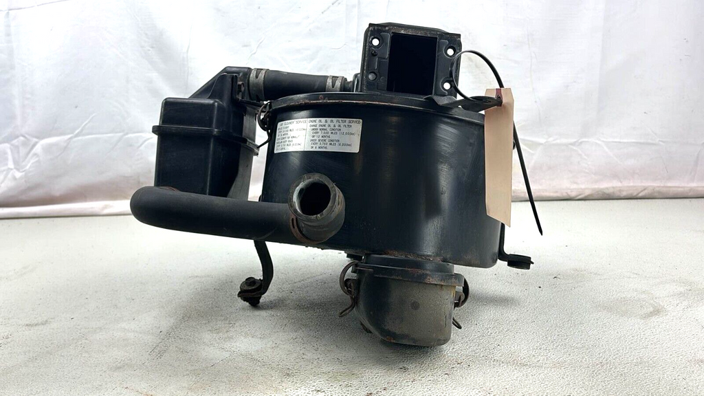 1993-1995 Toyota Land Cruiser Air Cleaner Assembly 22020-66010 Oem