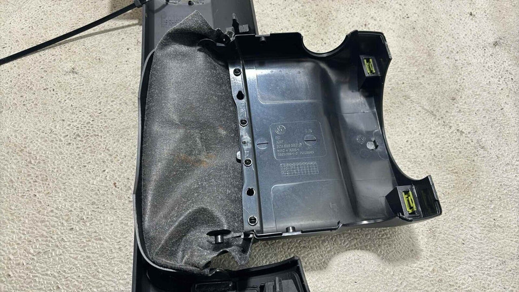 09-11 Vw Cc Dash Lower Trim Panel Upper Steering Column Cover W/ Key Ignition