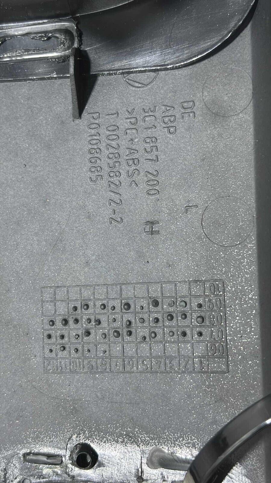 09-11 Vw Cc Dash Lower Trim Panel Upper Steering Column Cover W/ Key Ignition