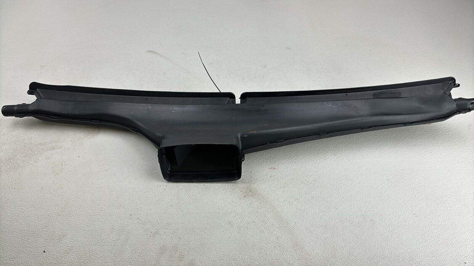 1991-1996 Toyota Land Cruiser Front Left Defroster Nozzle Assy 55950-60010 Oem