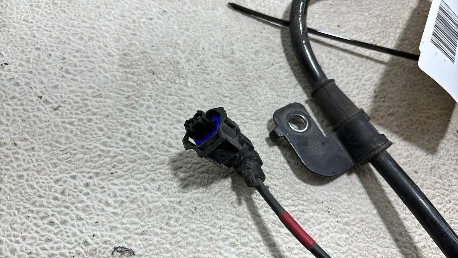 19-20 Hyundai Santa Fe Fwd Rear Right Side Brake Caliper W/ Abs Speed Sensor