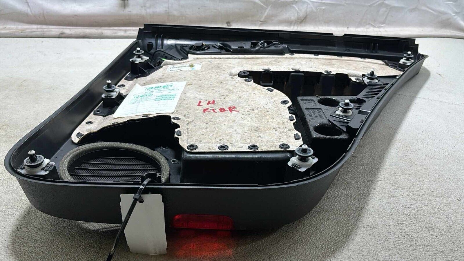 09-17 Volkswagen Tiguan Rear Left Driver Side Door Trim Panel Black 5N0-867-211