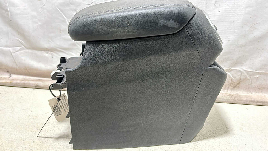 19-20 Hyundai Santa Fe Rear Center Console Storage Box W /Armrest Lid Cover Oem
