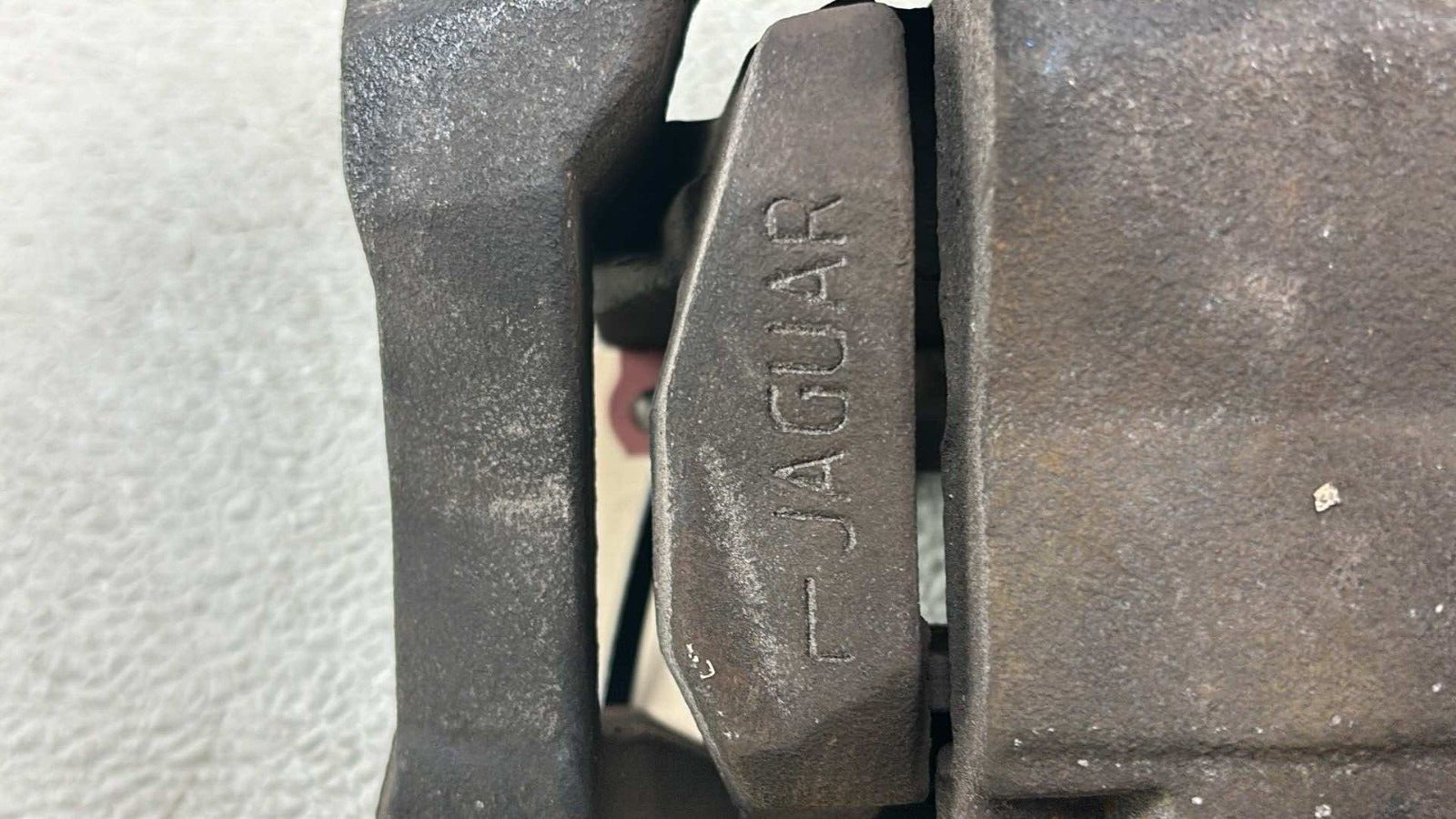 10-13 Jaguar Xf Xj X250 Front Left Side Brake Caliper C2D23147 Oem