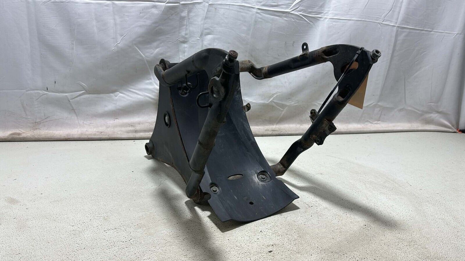 08-24 Kawasaki Vulcan 900 Vn900 Oem Rear Swingarm Suspension Arm, 33001-0226-18R