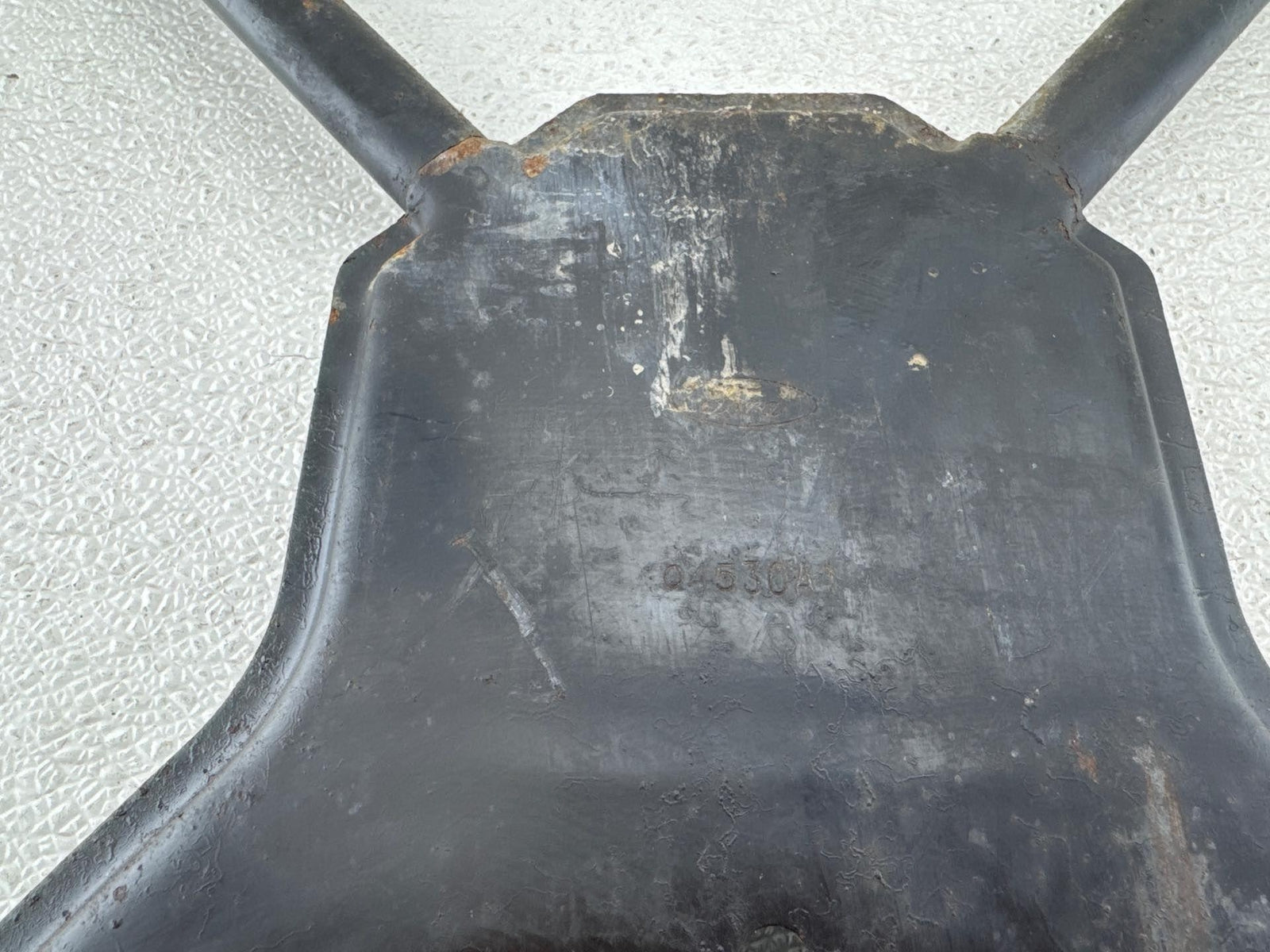 02-05 Ford Thunderbird Oem X Brace Small Under Body Oem